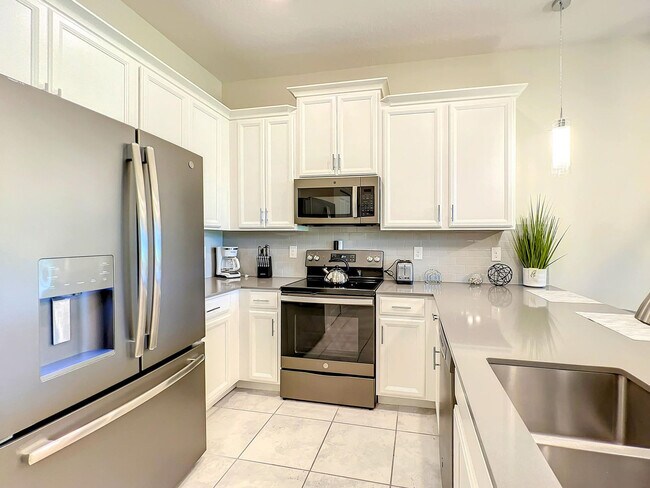 Building Photo - 741 Ocean Course Ave