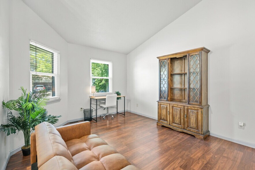 Building Photo - 8209 Parsley Ln