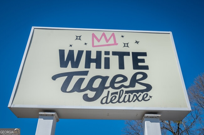 Building Photo - 1190 Mars Hill Rd