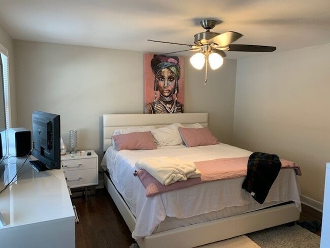 Building Photo - MODERN 2 BEDROOM, 1 BATHROOM TOWNHOUSE - GARFIELD