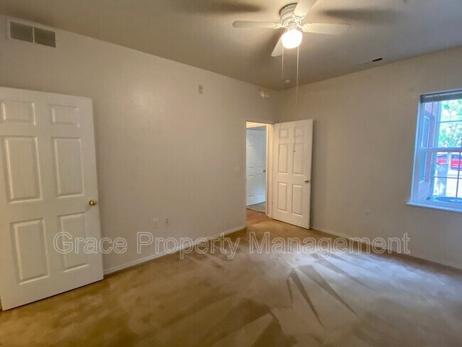 Building Photo - 16392 E Fremont Ave