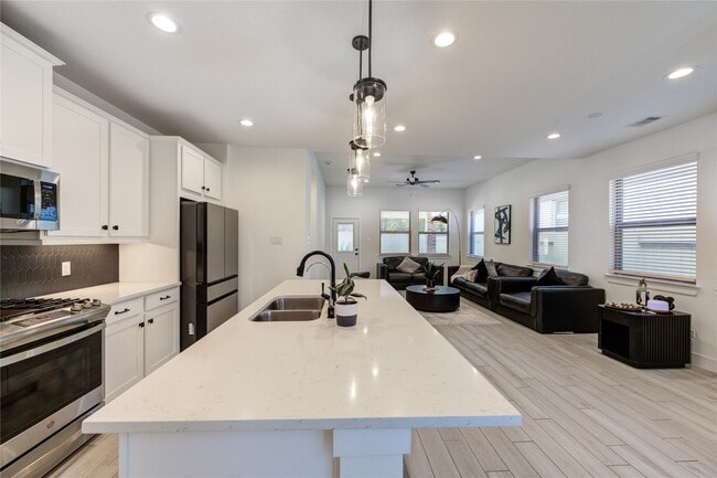 Building Photo - 10636 Wild Chives