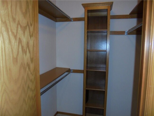 Building Photo - 1206 Windsor Pl