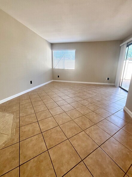 Living room - 1339 Massachusetts Ave
