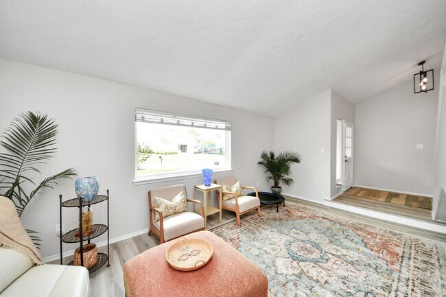 Building Photo - 1902 Kings Arms Way