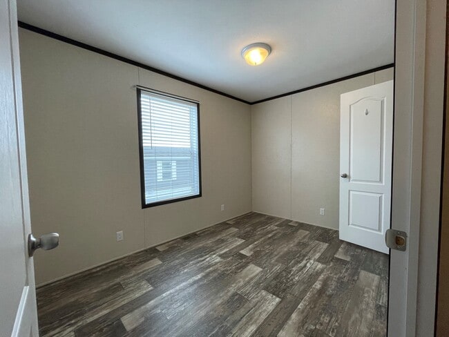 Building Photo - 235 Schirra Ave