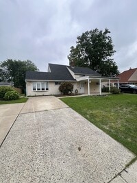 Building Photo - 19 Noblewood Ln