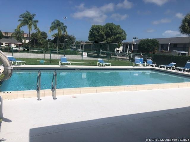 Building Photo - 1290 SE Parkview Pl