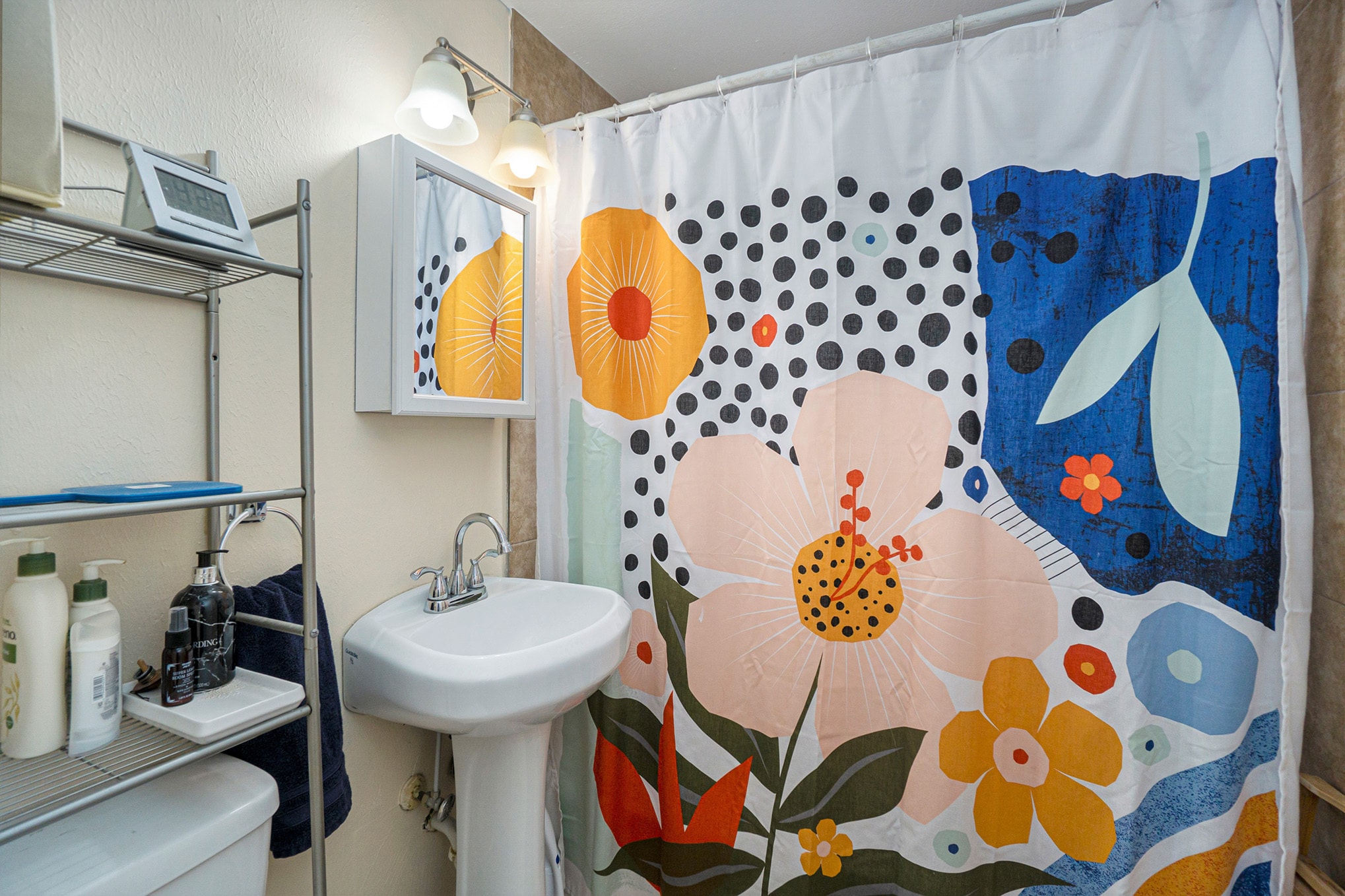 Bathroom - 4511 Stover St