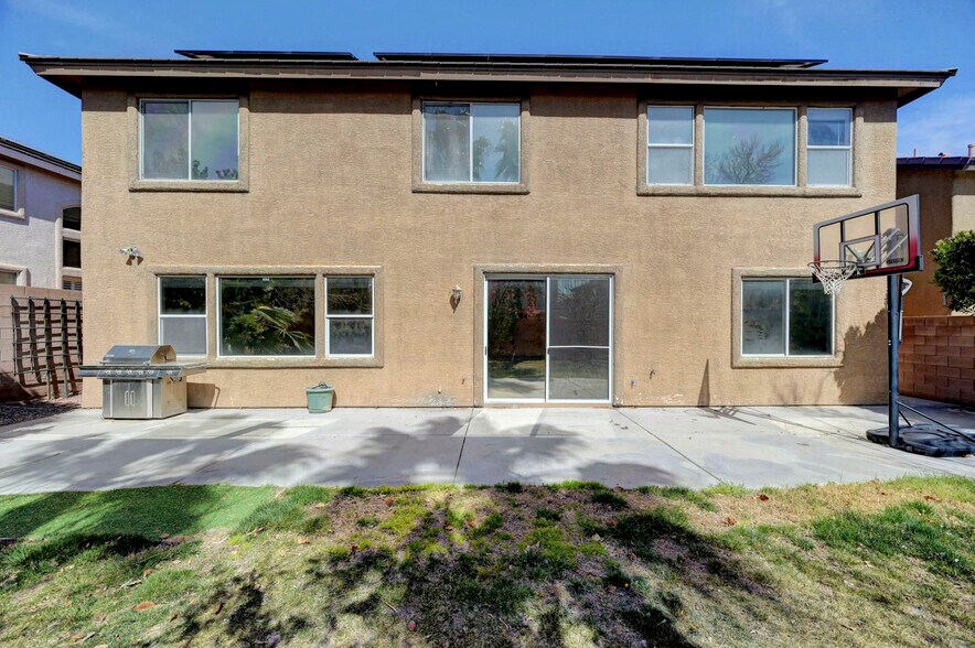 Building Photo - 11013 Mount Royal Ave