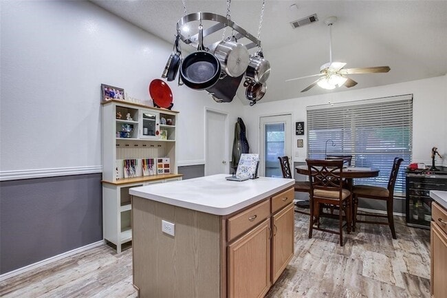 Building Photo - 1309 Aspen Ln