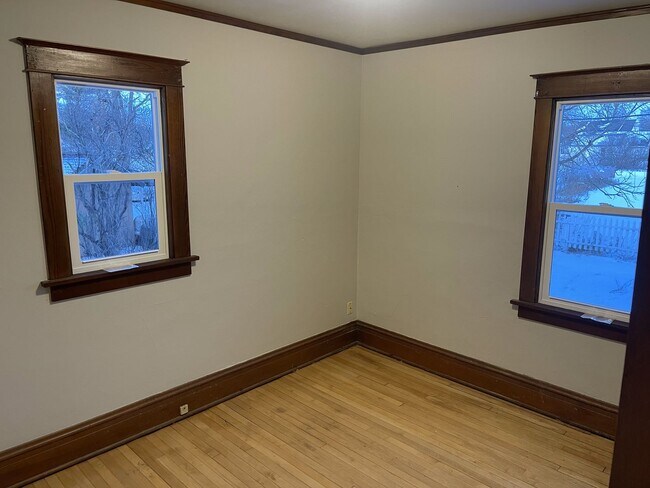 Building Photo - 50656 Main St