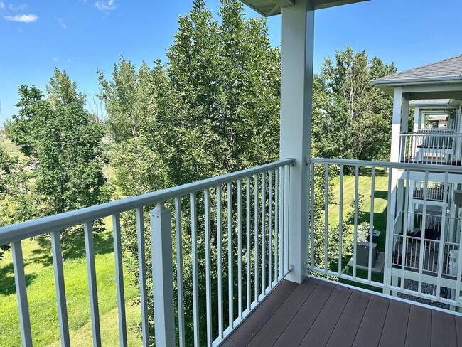 Building Photo - 2 Bedroom 2 bathroom - South Fargo