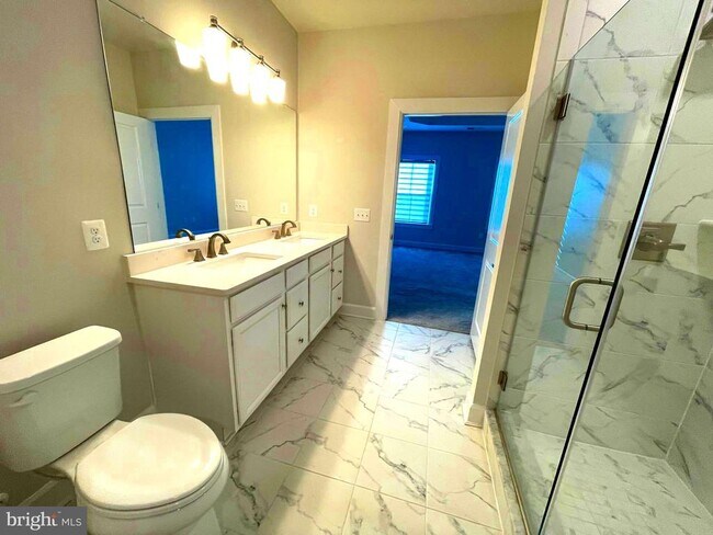 Building Photo - 33789 Freeport Dr