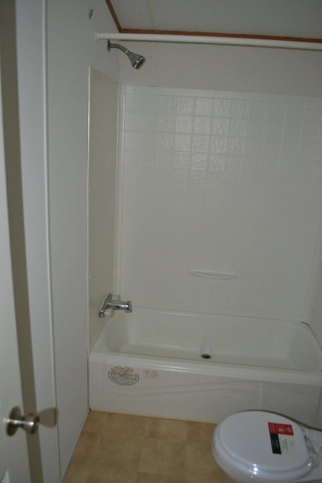 Building Photo - Mobile Home for Rent