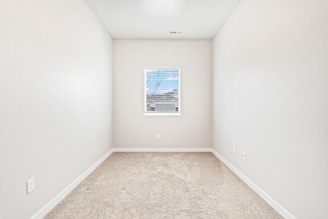 Building Photo - 6852 S Birch Creek Ave