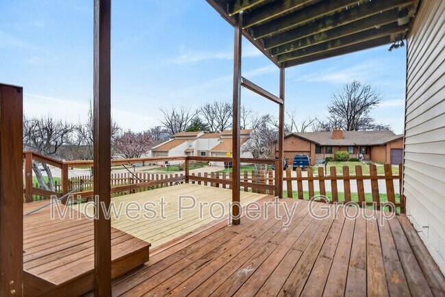 Building Photo - 90 Sutters Mill Rd