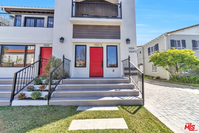 Building Photo - 1024 1/2 Masselin Ave