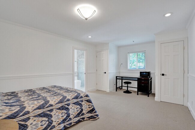 Building Photo - 4130 Georges Way