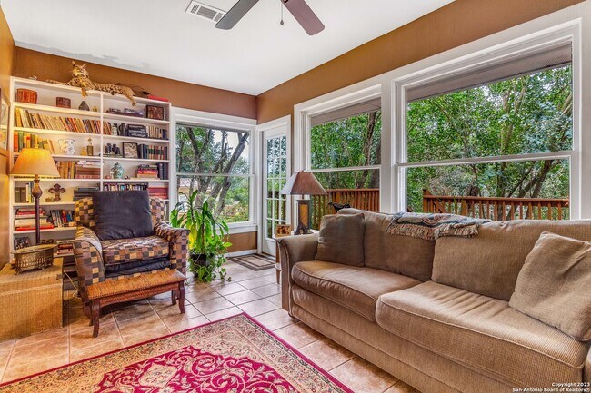 Building Photo - 724 Eventide Dr