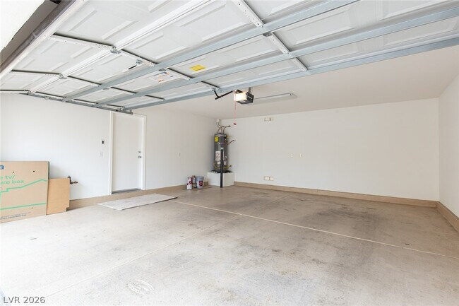 Building Photo - 9933 Carrizo Springs Ave