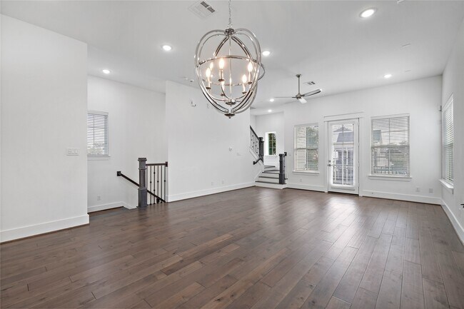 Building Photo - 1161 W 24th St