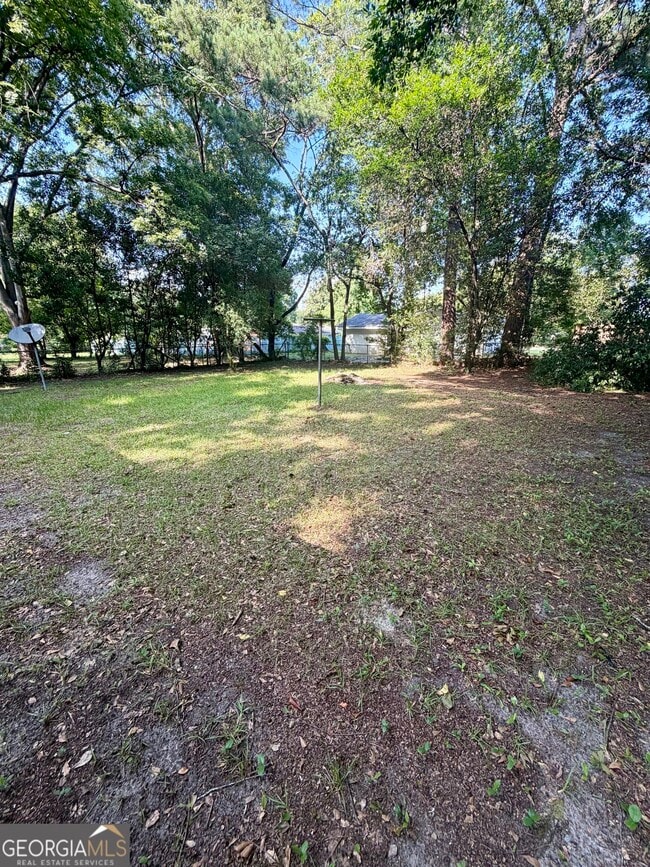Building Photo - 814 Crestwood Terrace