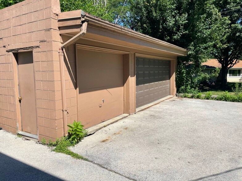 Garage - 12216 W Bluemound Rd