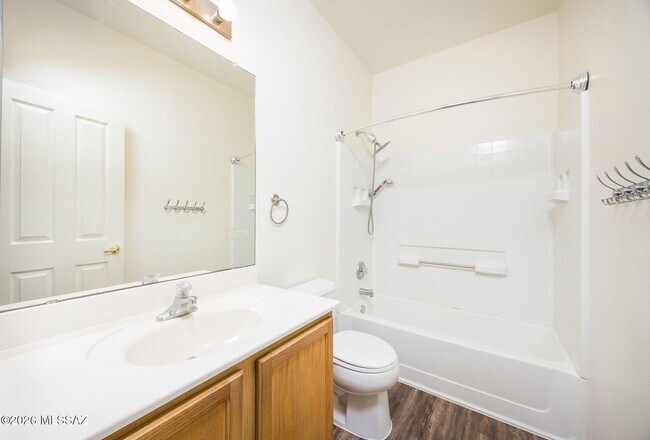 Building Photo - 8403 N Coyote View Ct