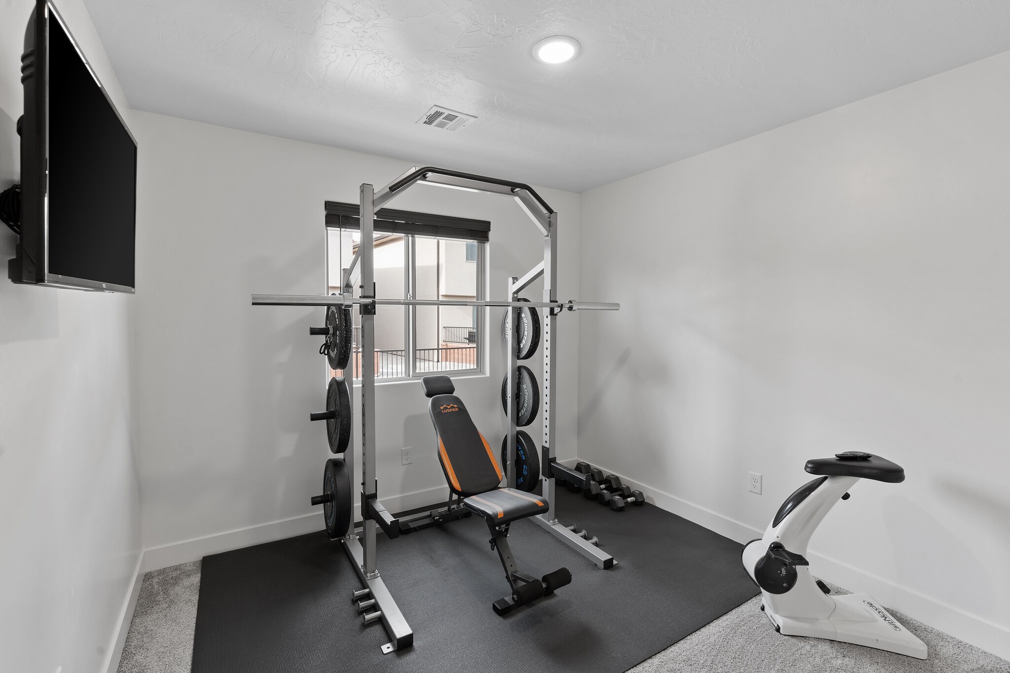 Building Photo - 5862 S Challenger Way