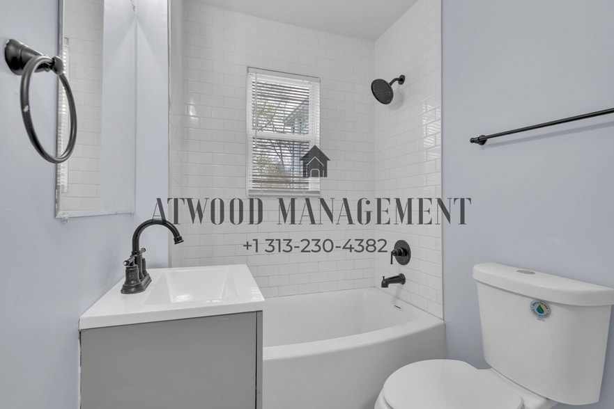 Building Photo - This beautifully updated 3-bedroom, 1-bath single-family home is ready for move-in!