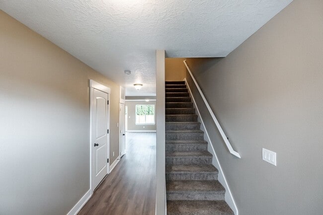 Building Photo - 270-272 Gwinn Street E