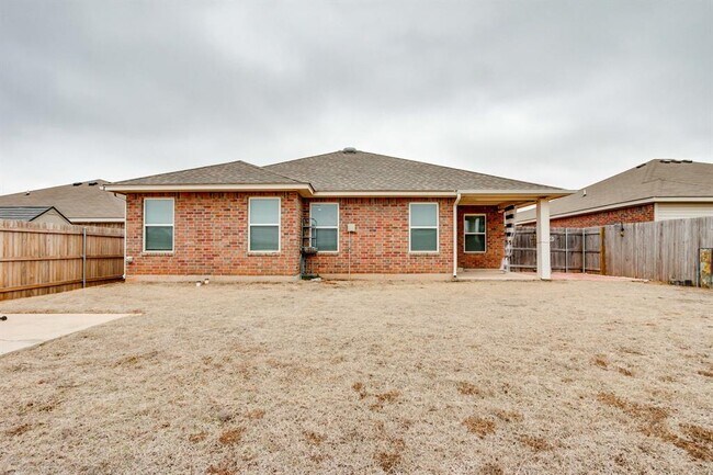 Building Photo - 13321 Beaumont Dr