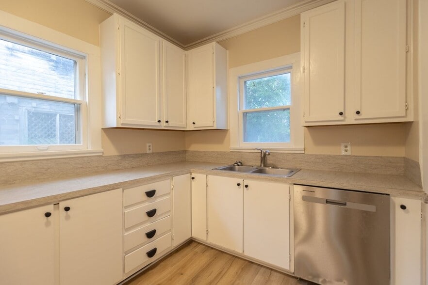 Building Photo - 2714 Morrow Ave