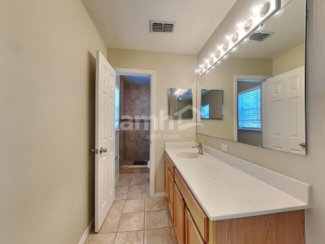 Building Photo - 6936 Crown Lake Dr