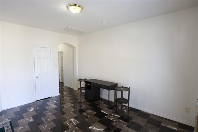 Building Photo - 5708 Sabetha Way