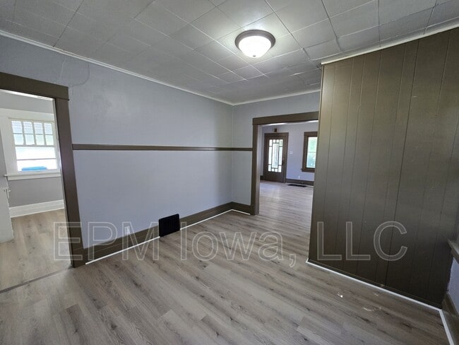 Building Photo - 506 Fowler St