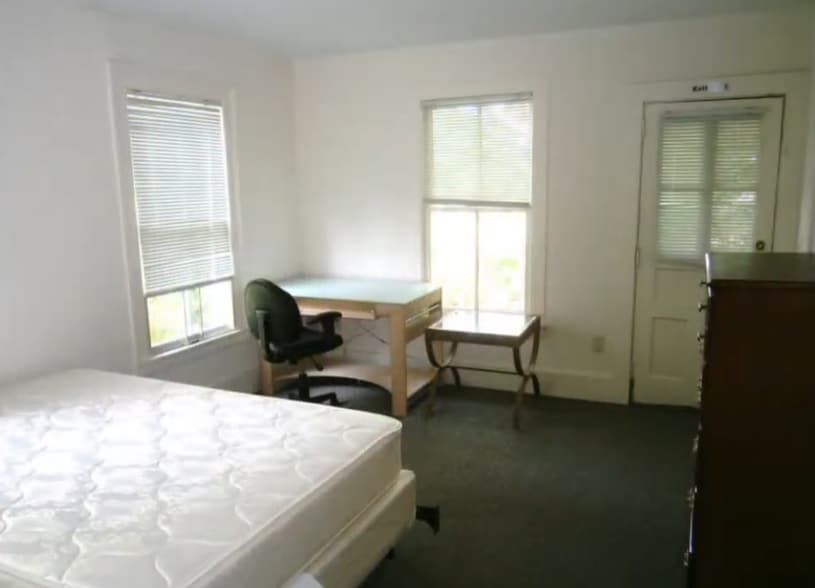 Building Photo - 112 Highland Pl