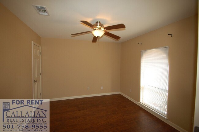 Building Photo - Little Rock 4 Bedroom Home