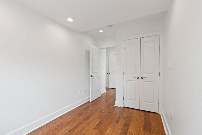 Building Photo - 1110 Orren St NE