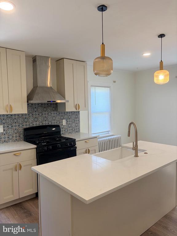 Building Photo - 60 W Broadway Ave