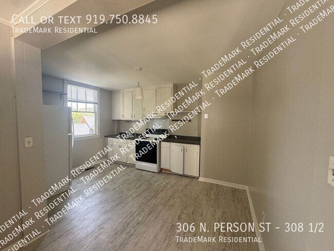 Building Photo - 306 N Person St