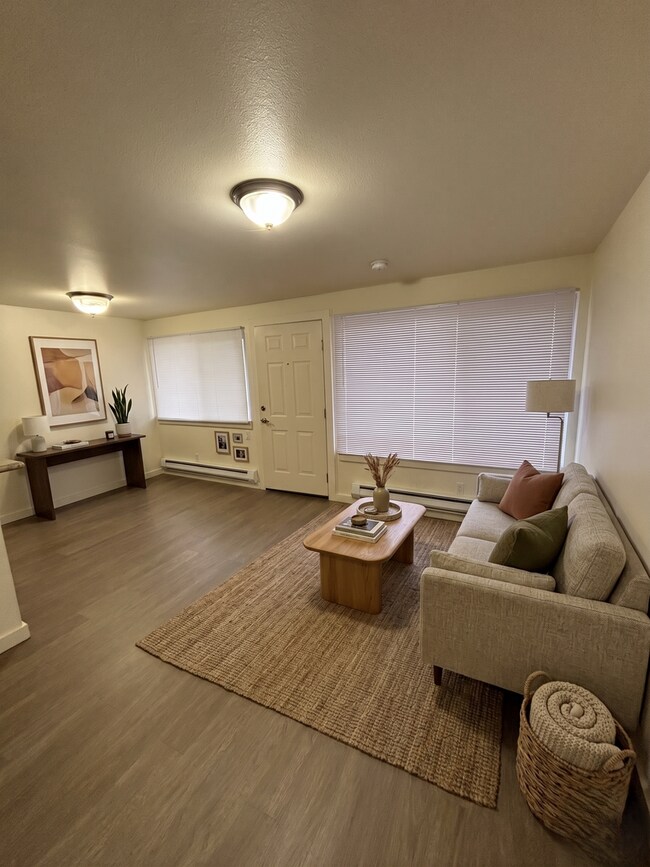 Interior Photo - Thorndyke Apartments