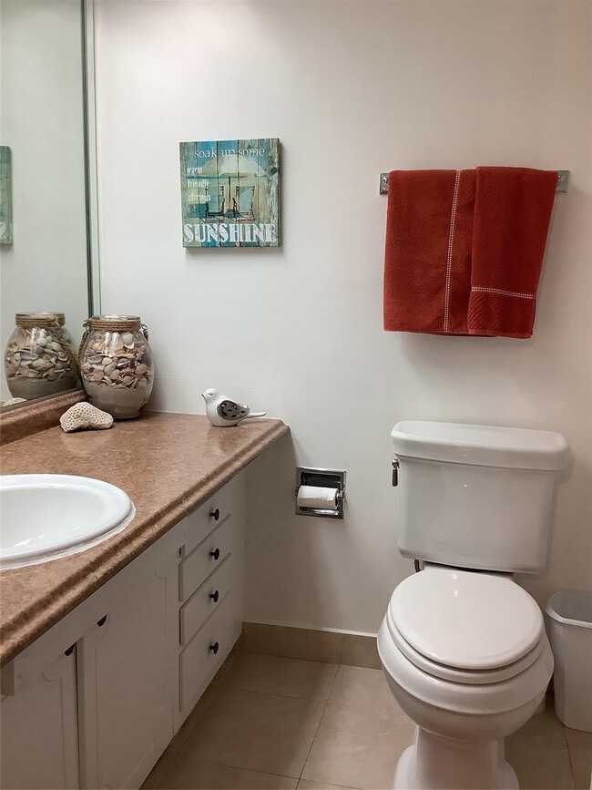 Building Photo - 2671 S Course Dr