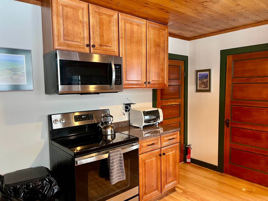 Building Photo - 1316 US-302