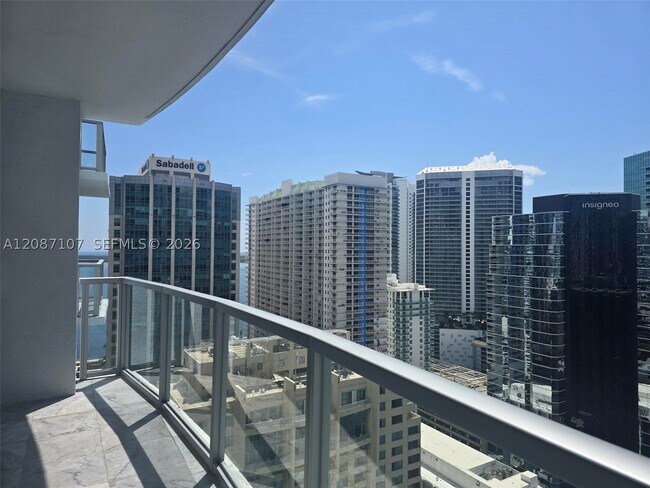 Building Photo - 1060 Brickell Ave