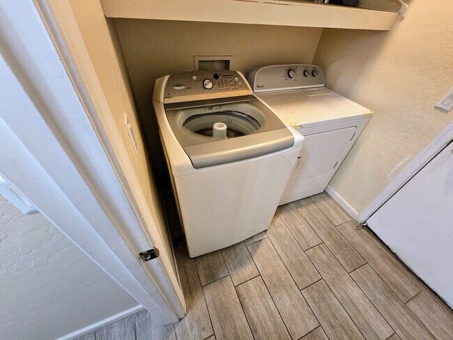 Building Photo - STUNNING 4 Bed, 2.5 Bath Oasis with Pool Your Dream Home Awaits!