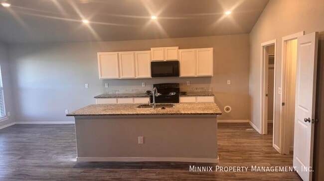 Building Photo - 2142 N Texas Ave