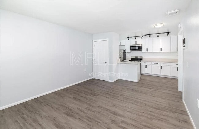 Building Photo - 6738 University Ave