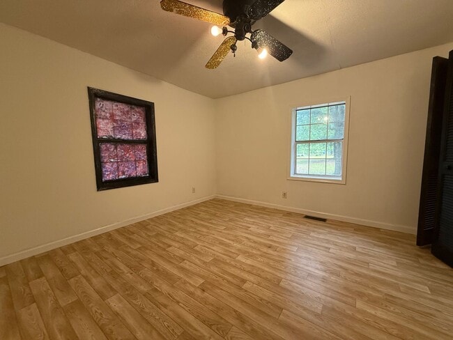 Building Photo - Two Bedroom Home for Rent
